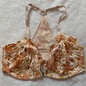 NWOT VS Unlined Front Closure Bra